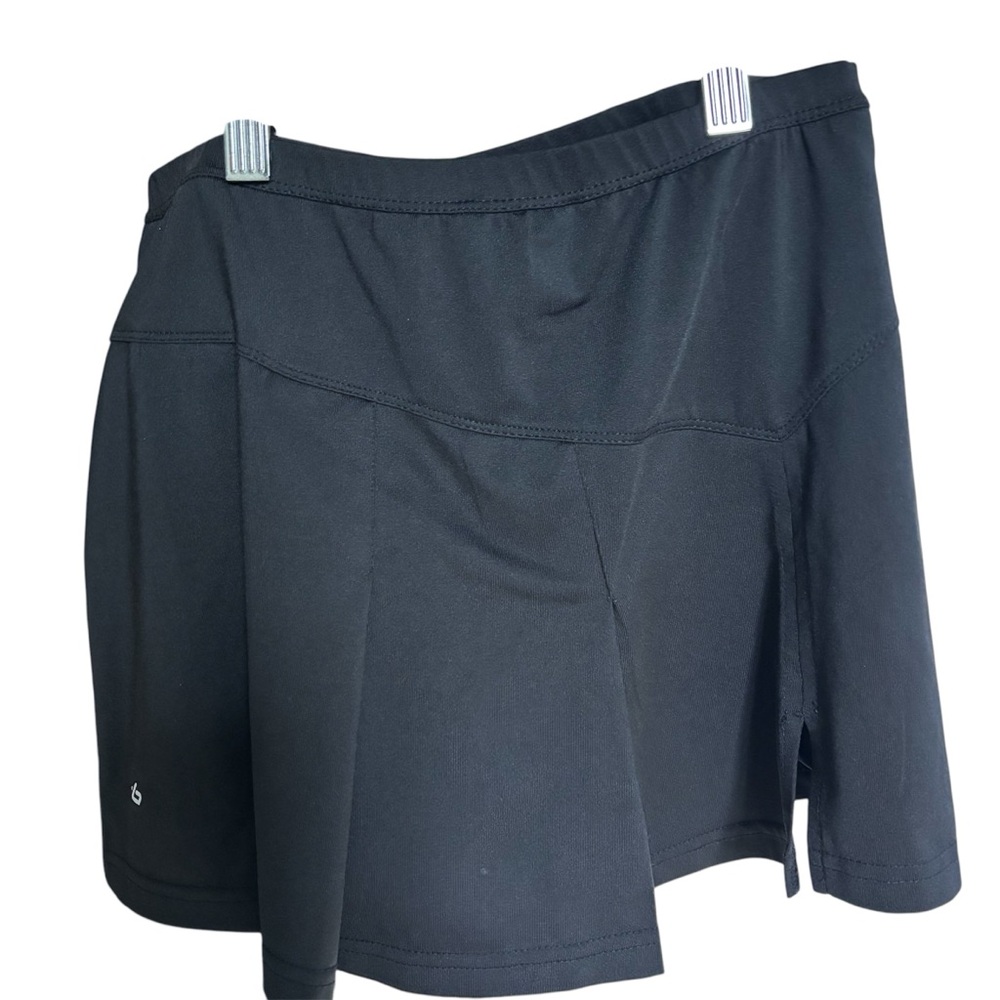 Bolle women’s black small tennis skirt